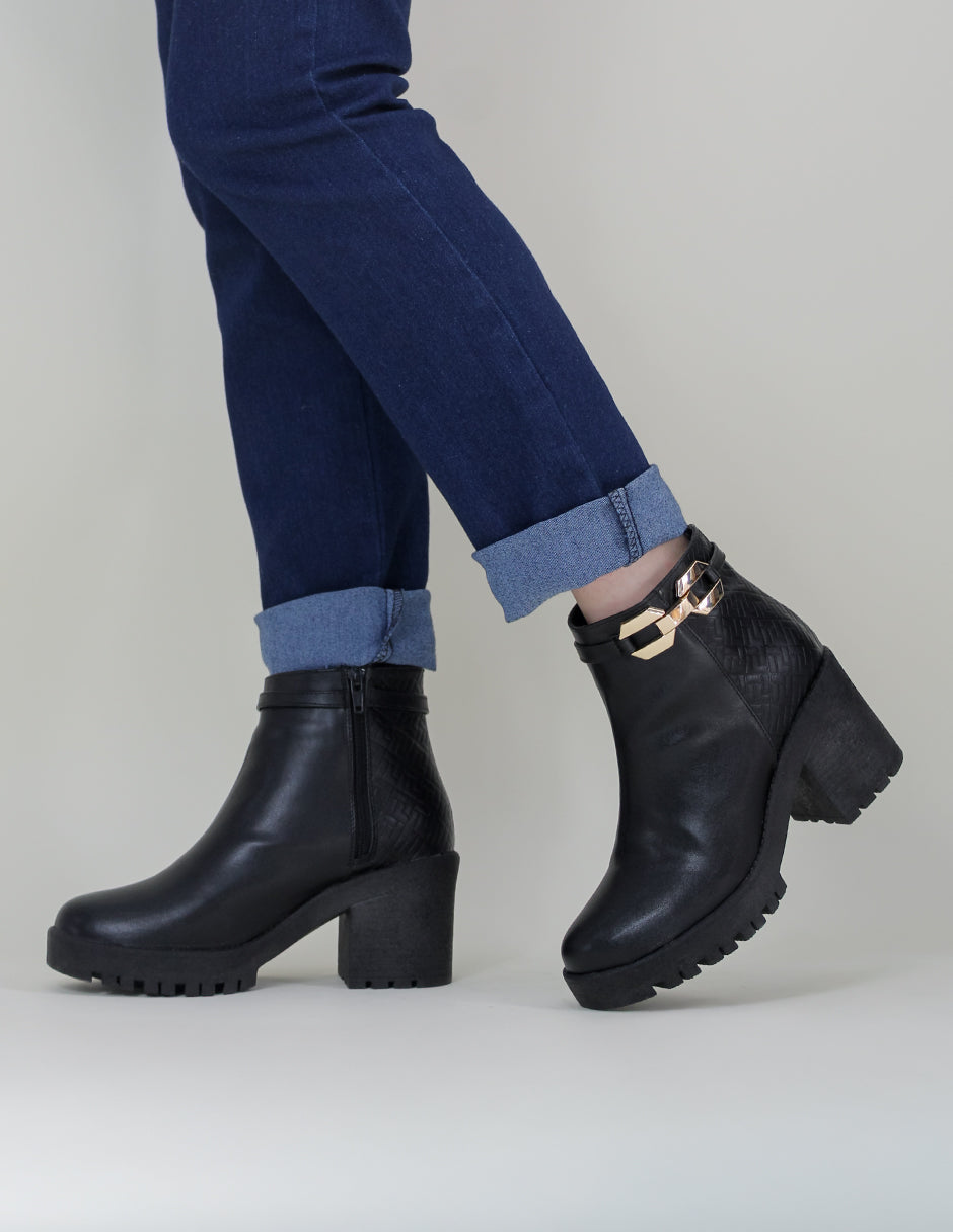 Botín con tacón Handmade en Piel vegana – Negro