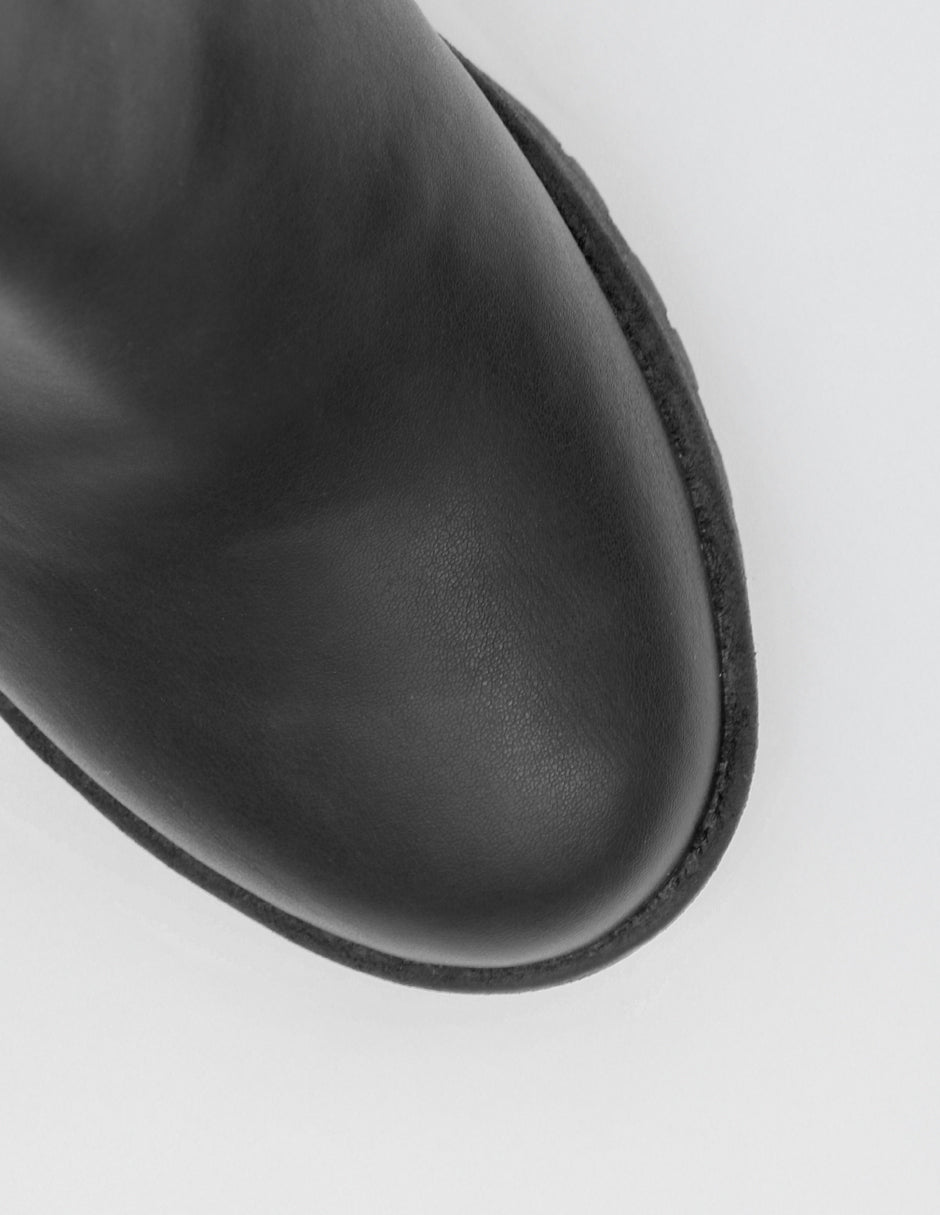 Botín con tacón Handmade en Piel vegana – Negro