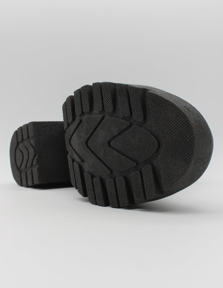 Botín con tacón Handmade en Piel vegana – Negro