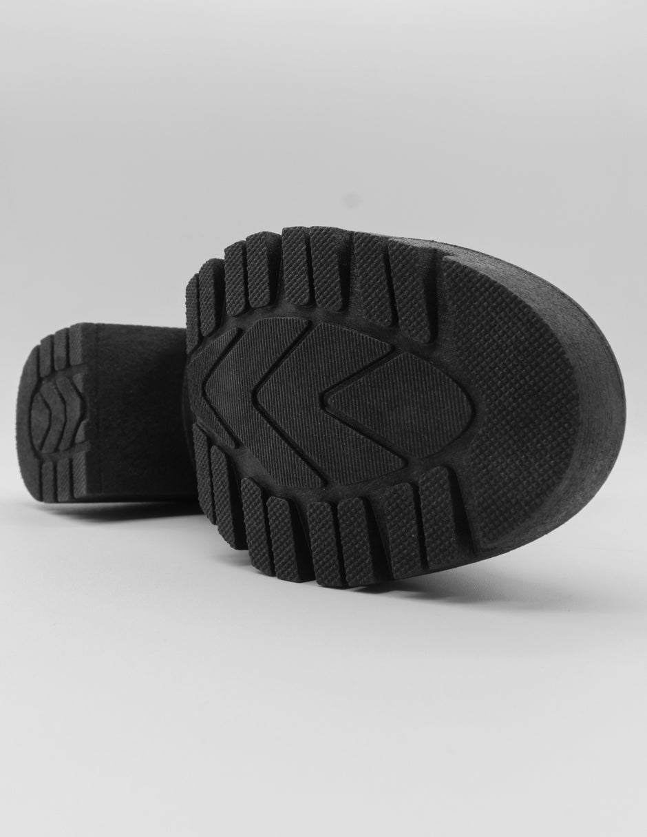 Botín con tacón Osom en Piel vegana – Negro