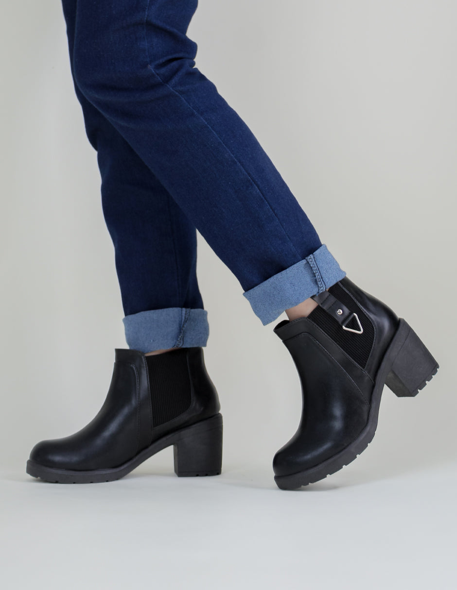 Botín con tacón Noa en Piel vegana – Negro