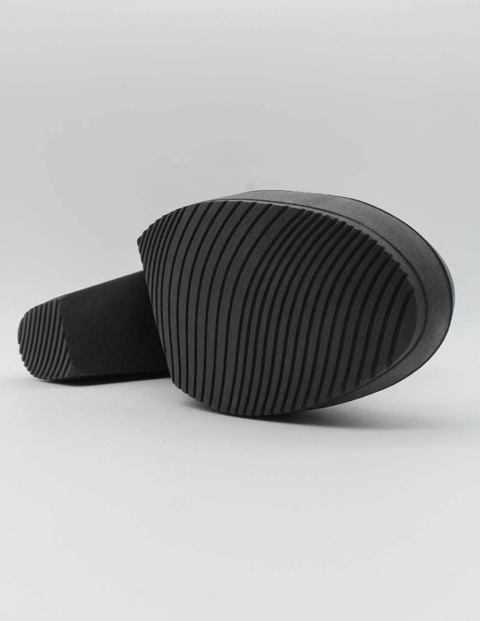 Botín con tacón Noa en Piel vegana – Negro