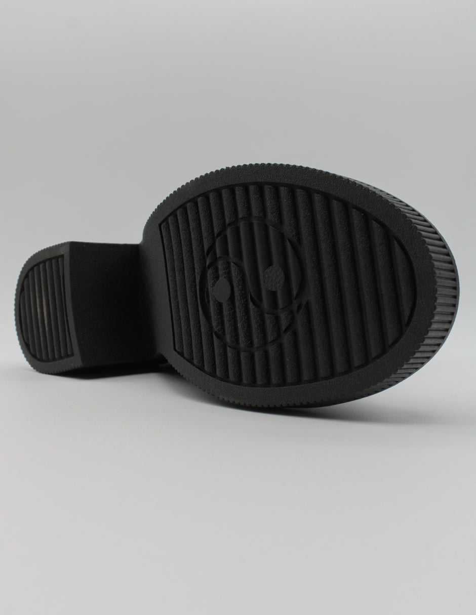 Botín con tacón Noa en Charol – Negro