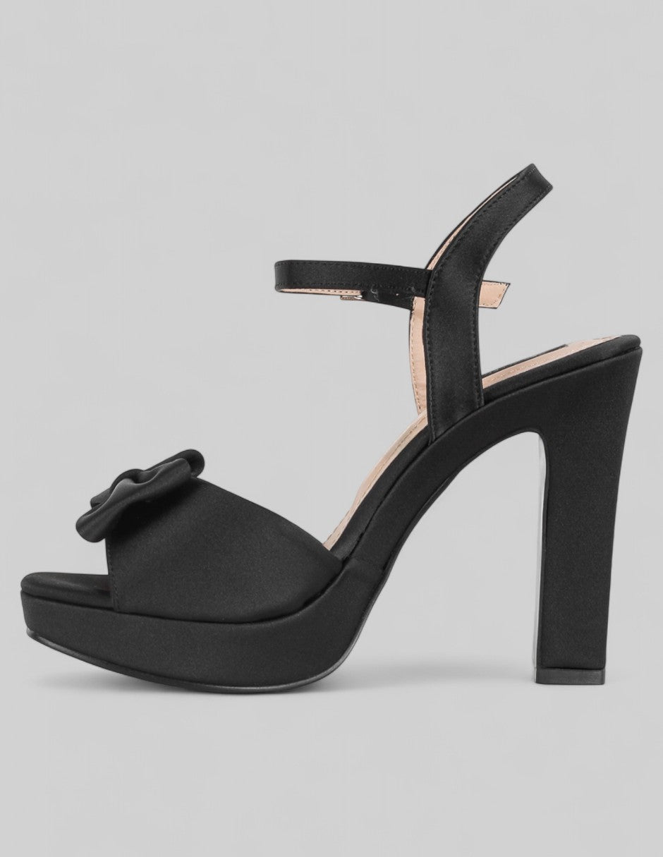 Sandalia con tacón Doll en Textil – Negro