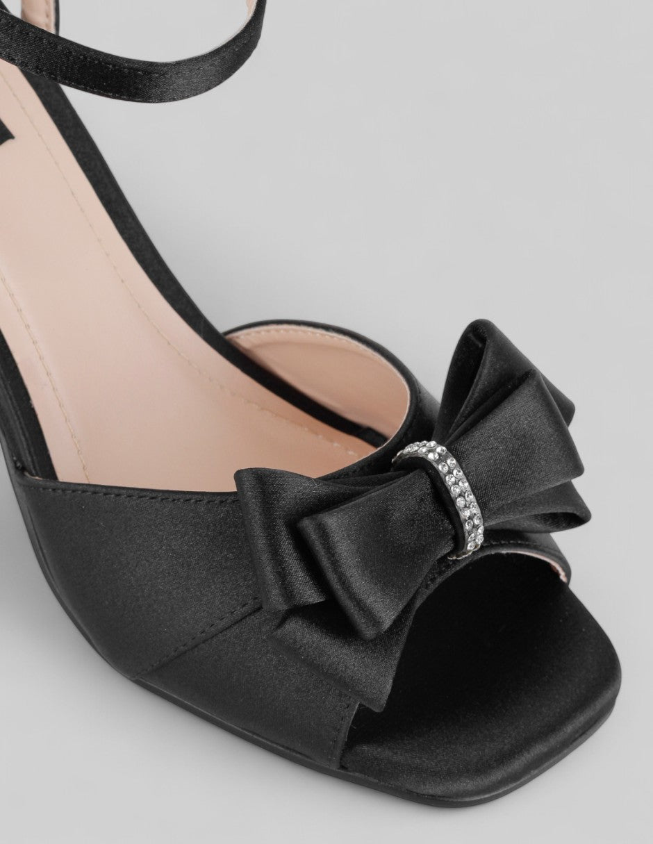 Sandalia con tacón Doll en Textil – Negro