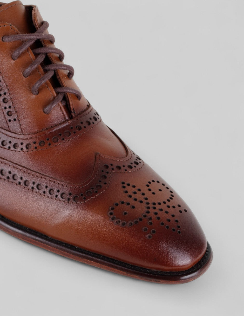Zapatos de vestir Wingtip en Piel – Café