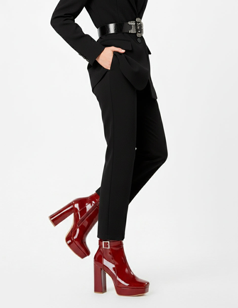 Botín con tacón Drop Day en Charol – Rojo