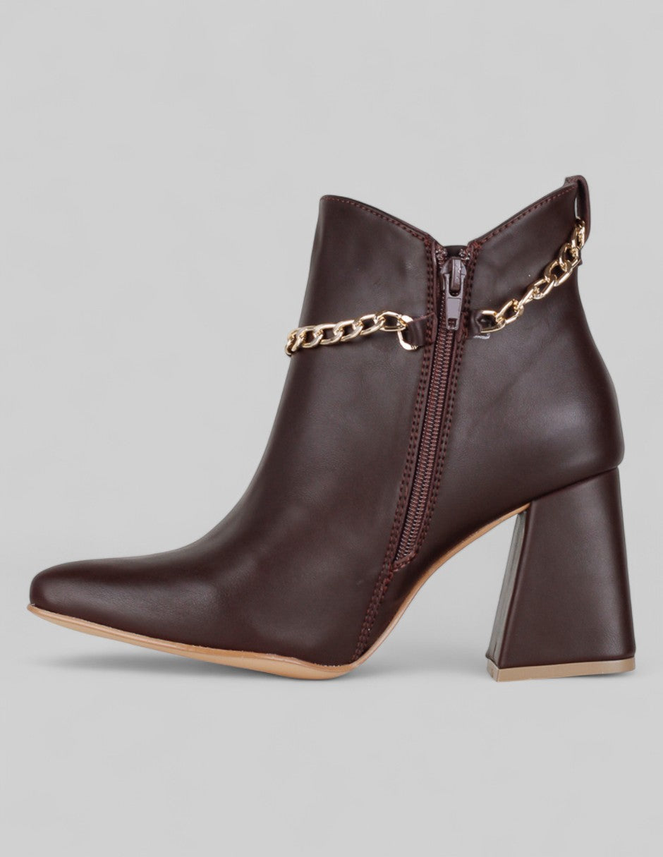 Botín con tacón Drop Day en Piel vegana – Café