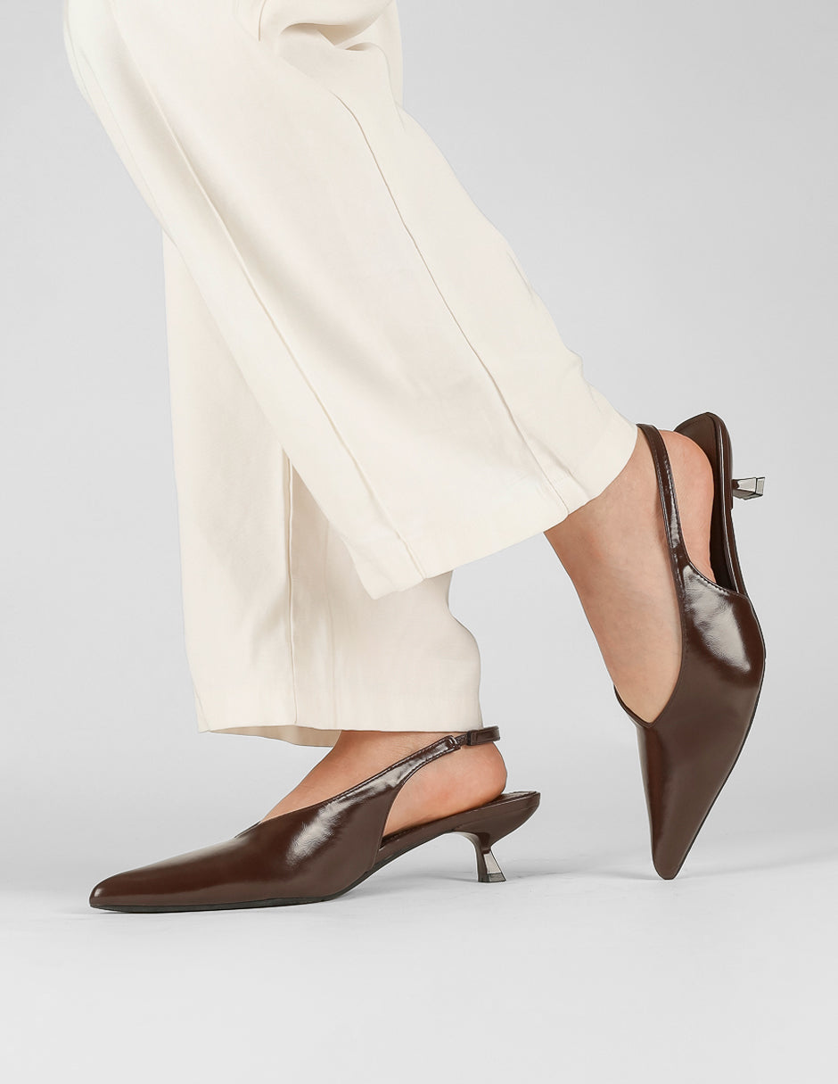 Zapatillas Rowe en Piel vegana – Café