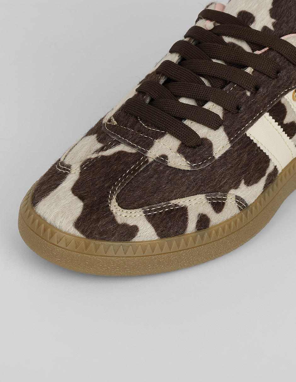 Tenis con cordones Jolene en Textil – Café