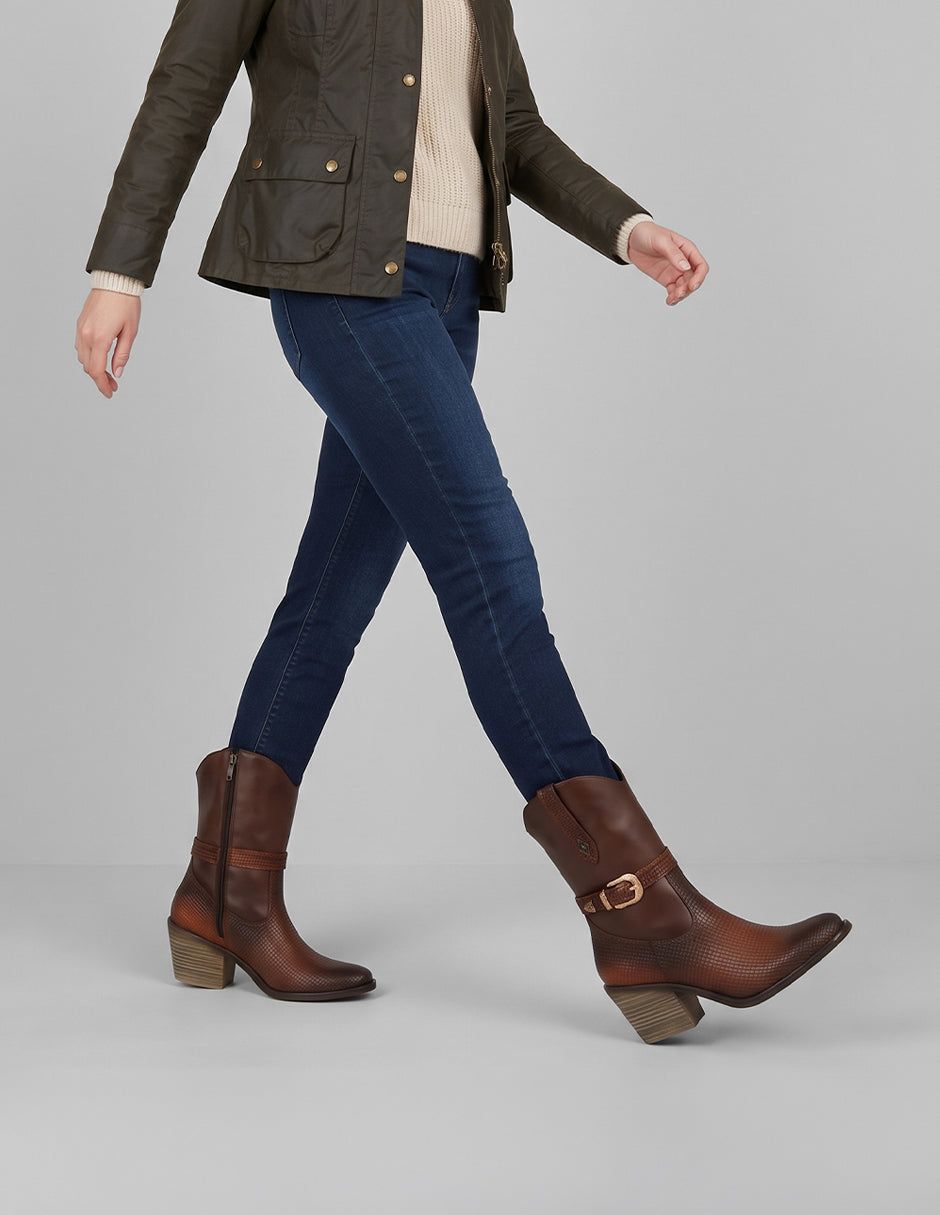 Botas tipo western Astra en Piel vegana – Café