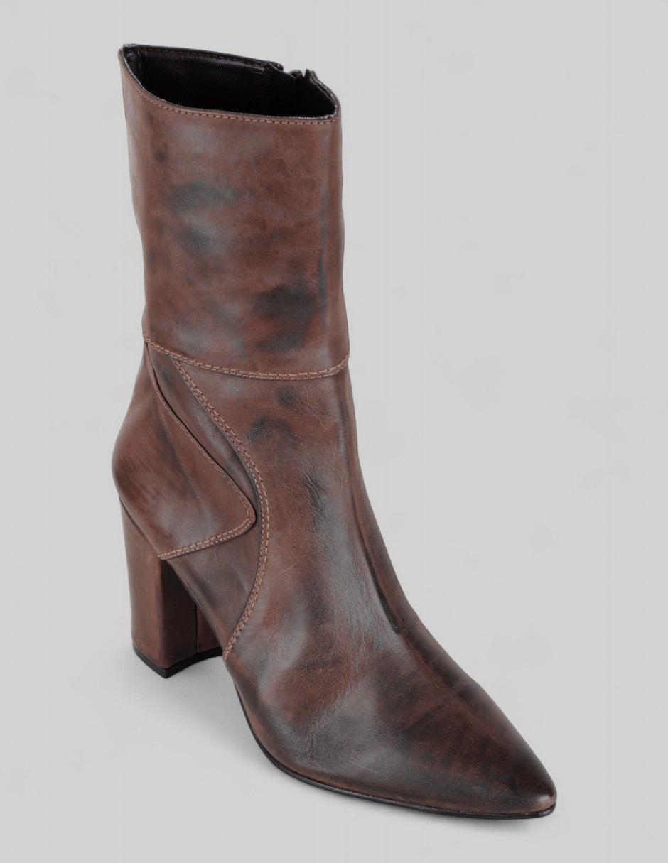 Botín con tacón Exterior Piel Color Café Para Mujer De RBCOLLECTION