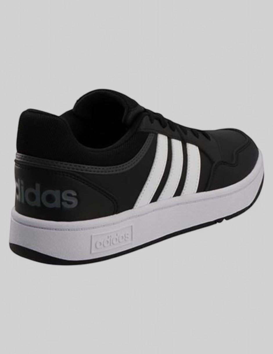 Tenis con cordones  Hoops 3.0 Low en Piel vegana – Negro