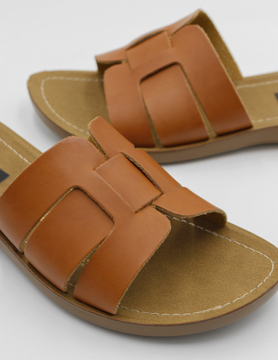 Sandalias de piso Soft en Piel vegana – Café
