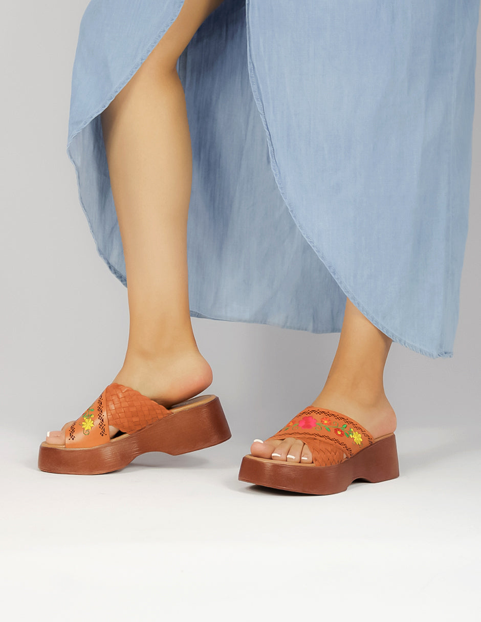 Sandalias de piso Exterior Sintético Color Café Para Mujer De RBCOLLECTION