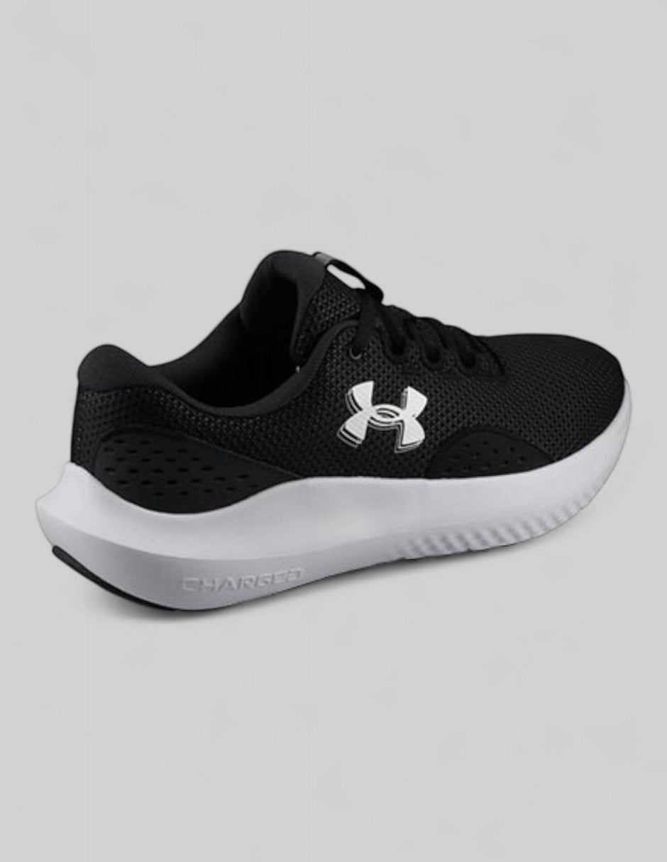 Tenis para entrenamiento  UA Surge 4 en Textil – Negro