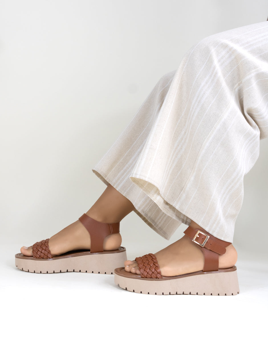 Sandalias con plataforma  en Piel vegana – Café