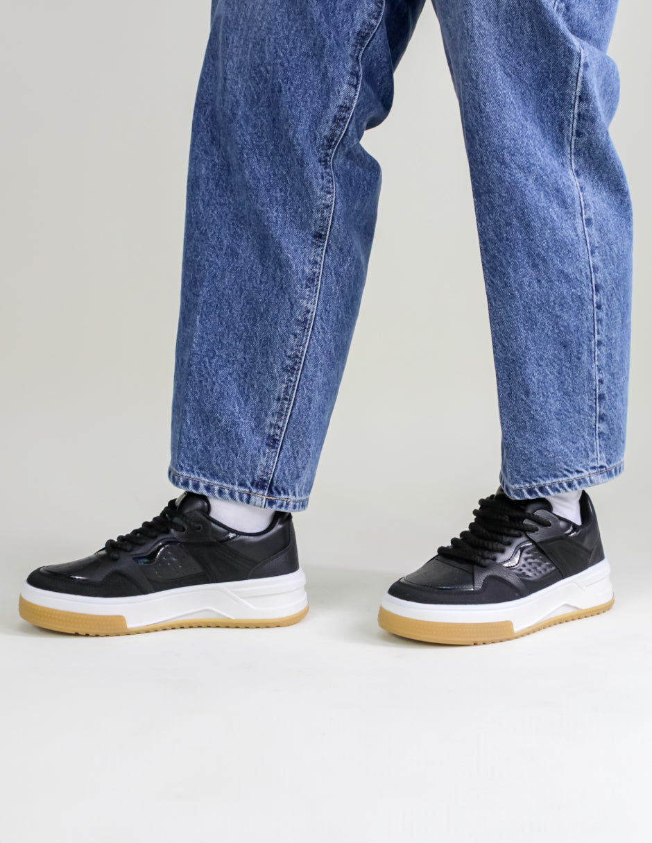 Tenis con Cordones  STAR en Piel Vegana  - Negro