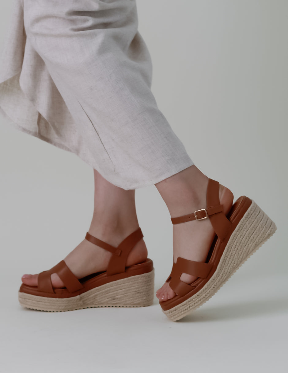 Sandalias con plataforma Birt en Piel vegana – Café