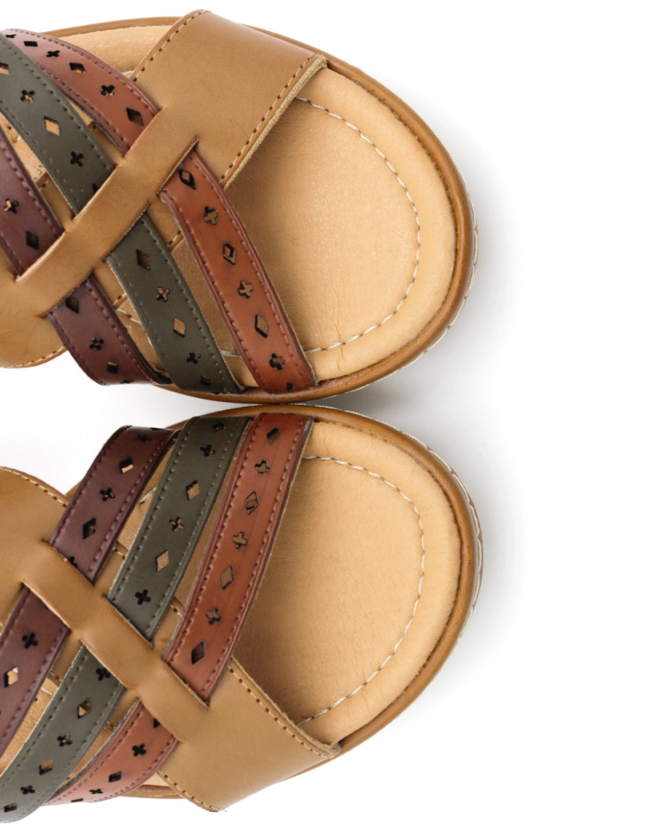 Sandalias con plataforma  en Piel vegana – Café