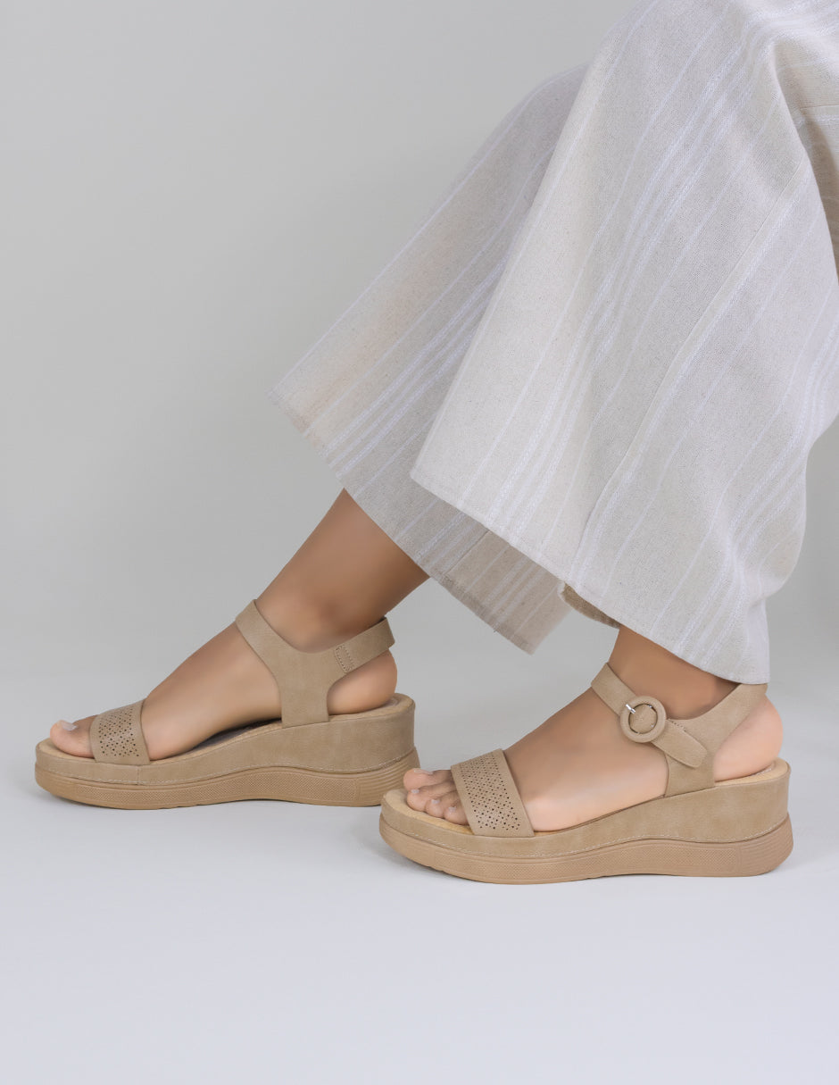 Sandalias con plataforma  en Piel vegana – Café
