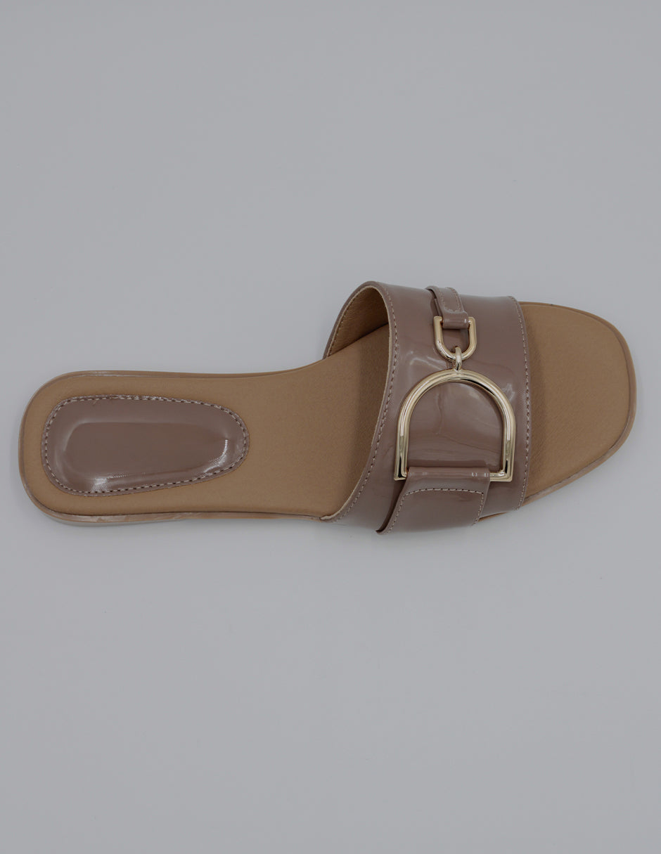 Sandalias de piso Soft en Charol – Café