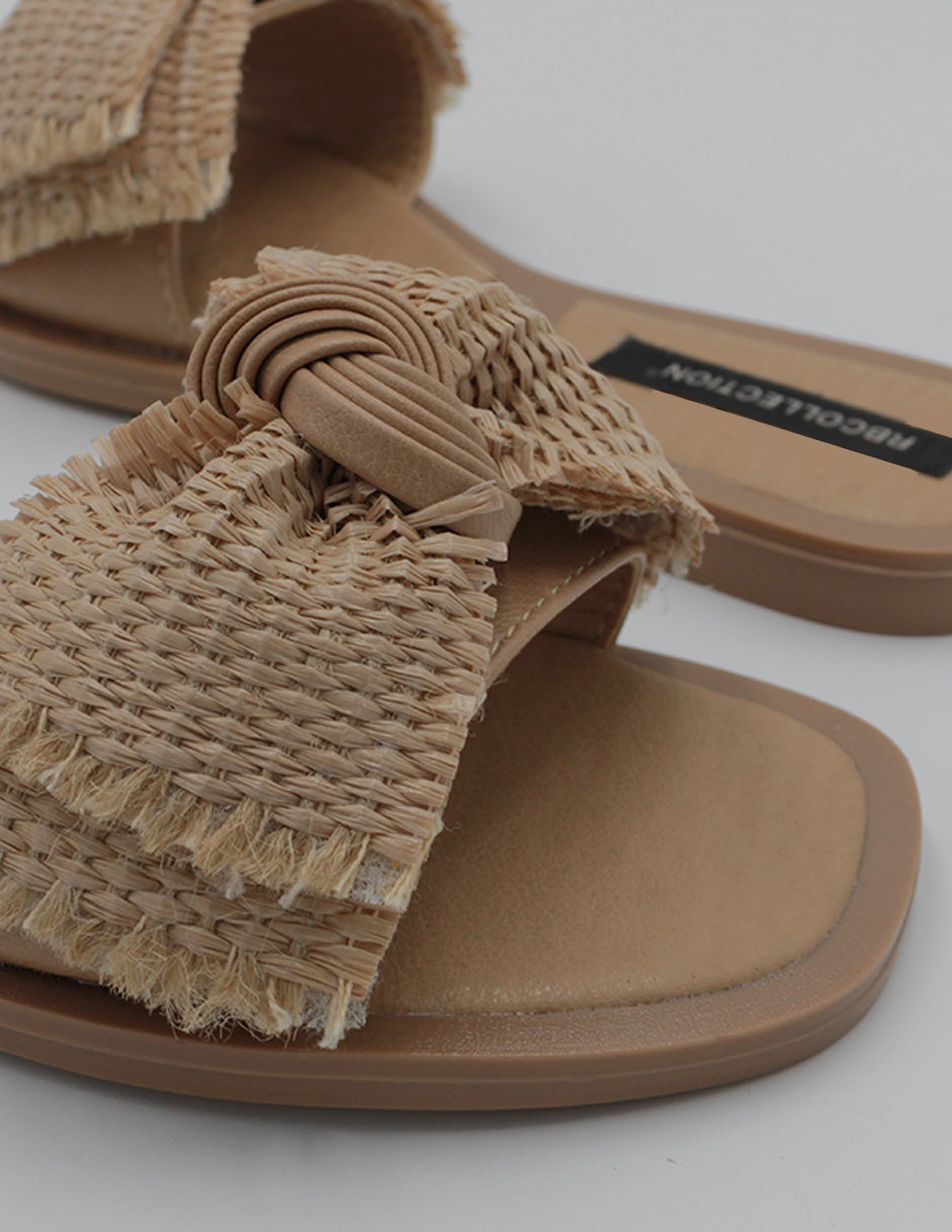Sandalias de piso Soft en Piel vegana – Café