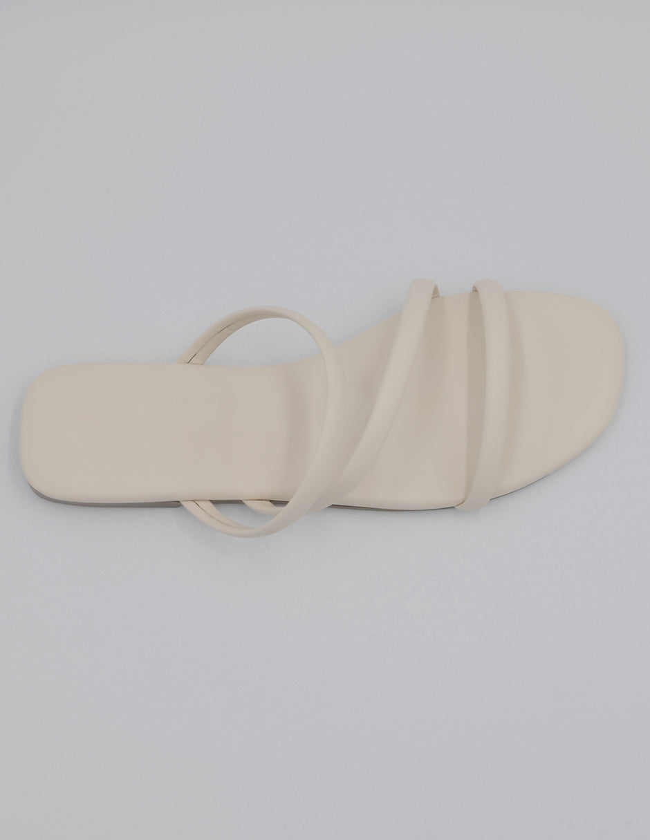 Sandalias de piso Soft en Piel vegana – Beige