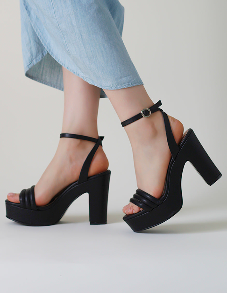Sandalia con tacón Sassy en Piel vegana – Negro