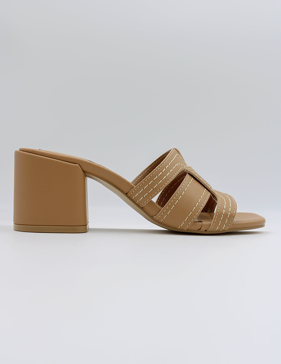 Sandalia con tacón Cloud steps en Piel vegana – Café