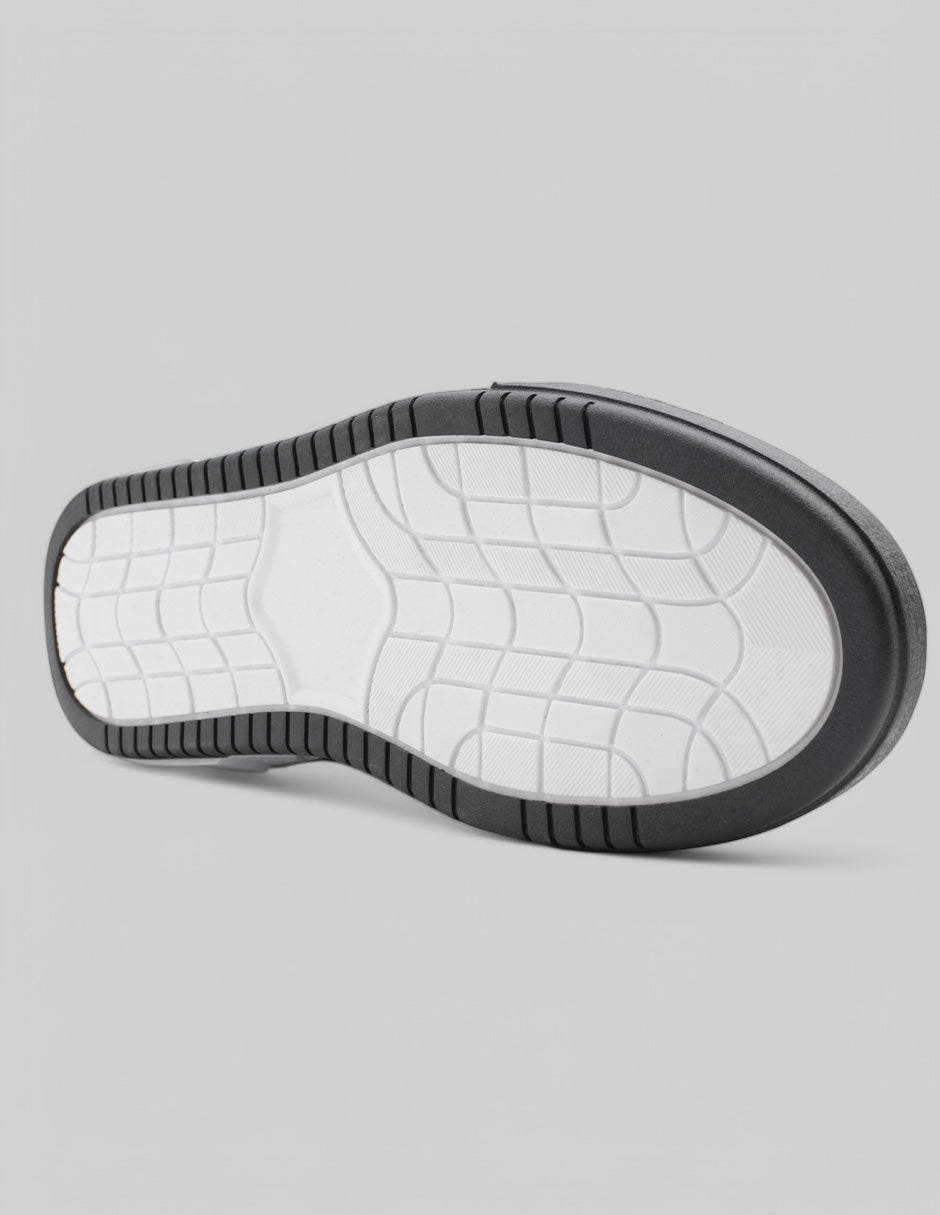 Tenis con cordones MRU en Piel vegana – Negro