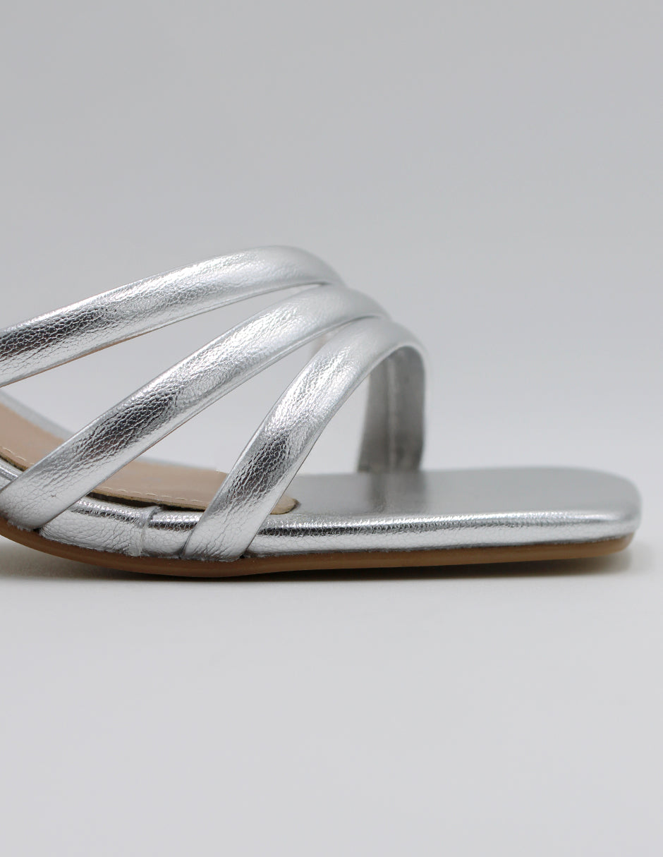 Sandalia con tacón Stela en Sintético – Plata
