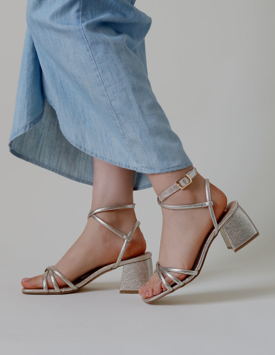 Sandalia con tacón Glam en Piel vegana – Dorado