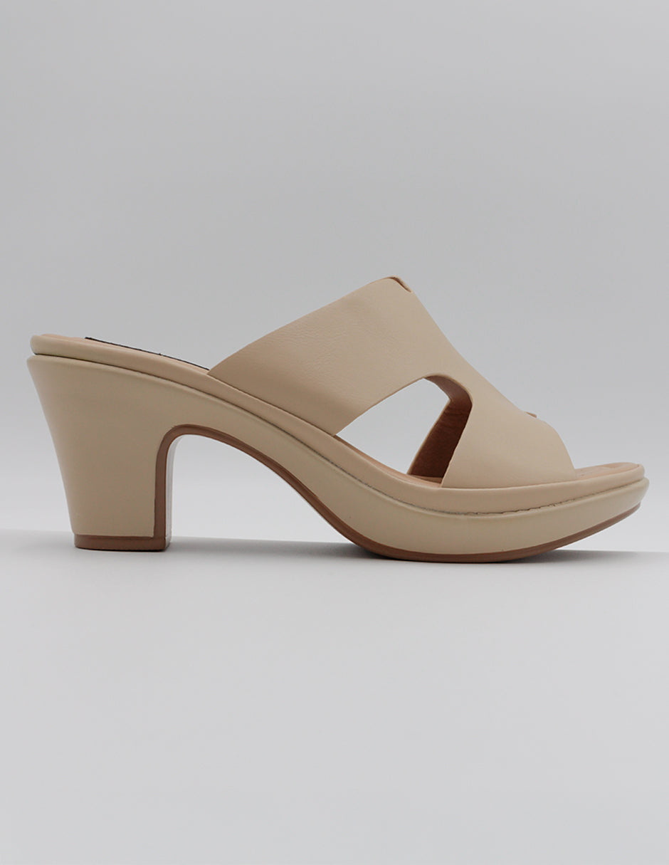 Sandalia con tacón Pou en Piel vegana – Beige