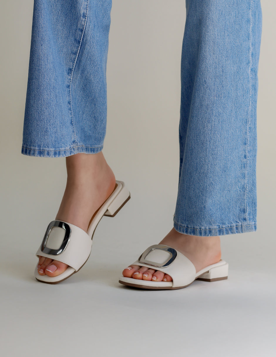Sandalias de piso Soft en Piel vegana – Blanco