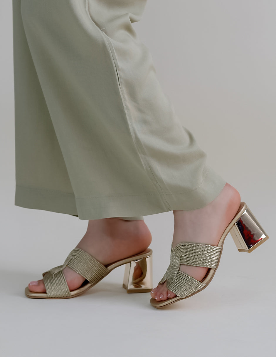 Sandalia con tacón Cloud steps en Textil – Dorado