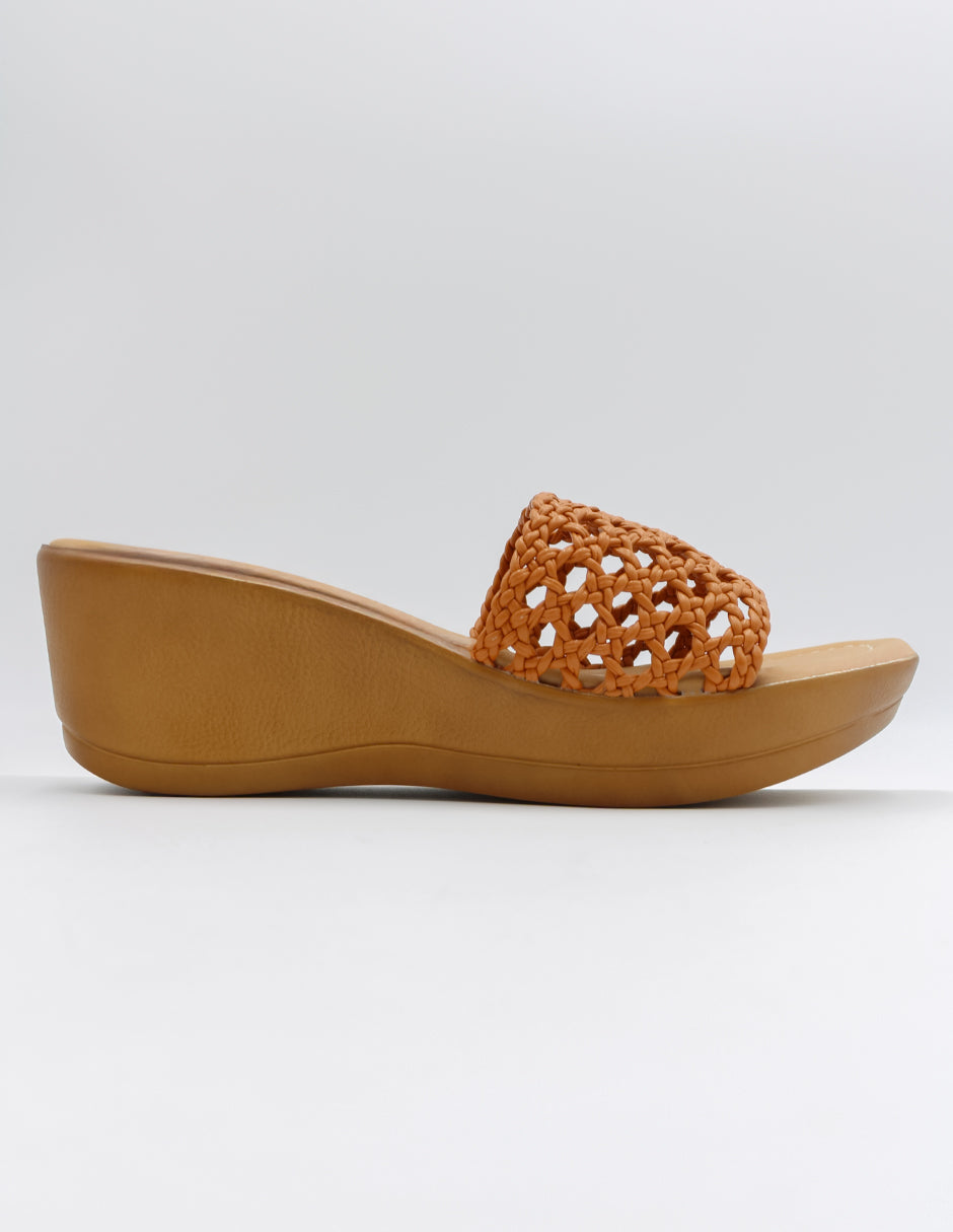 Sandalias con plataforma Hand made en Piel vegana – Café