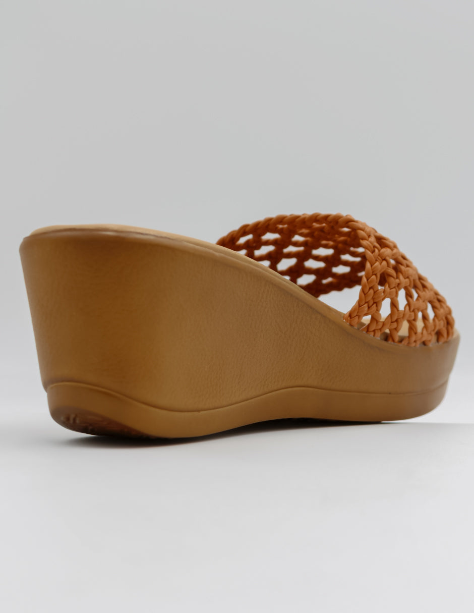 Sandalias con plataforma Hand made en Piel vegana – Café