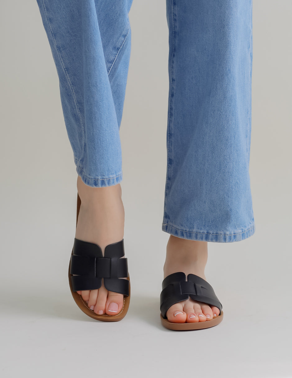 Sandalias de piso Soft en Piel vegana – Negro
