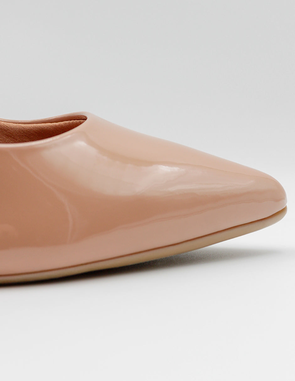 Zapatillas Leidy en Charol – Café