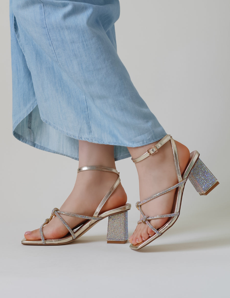 Sandalia con tacón Glam en Sintético – Dorado