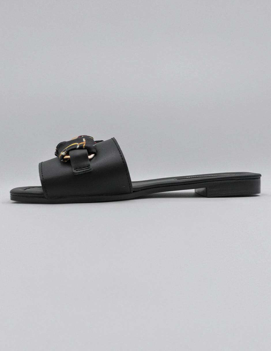 Sandalias de piso Soft en Piel vegana – Negro