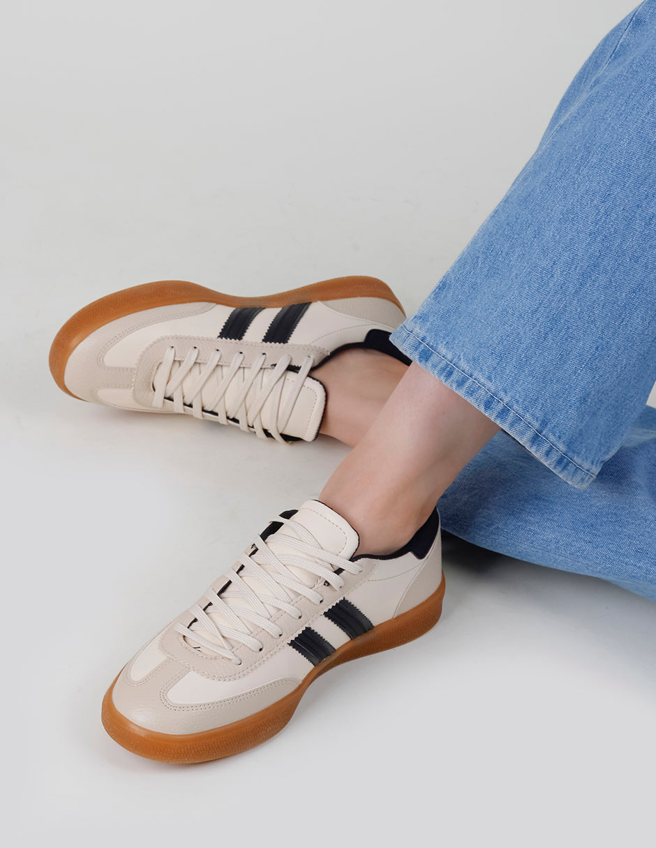 Tenis con cordones  High Line en Piel Vegana – Beige
