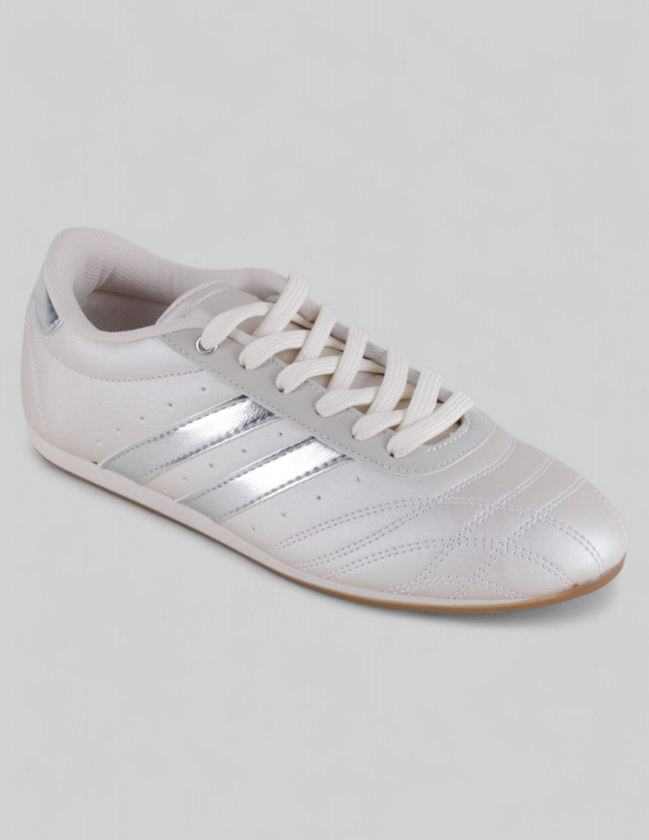 Tenis con cordones Exterior Sintético Color Beige Para Mujer De RBCOLLECTION