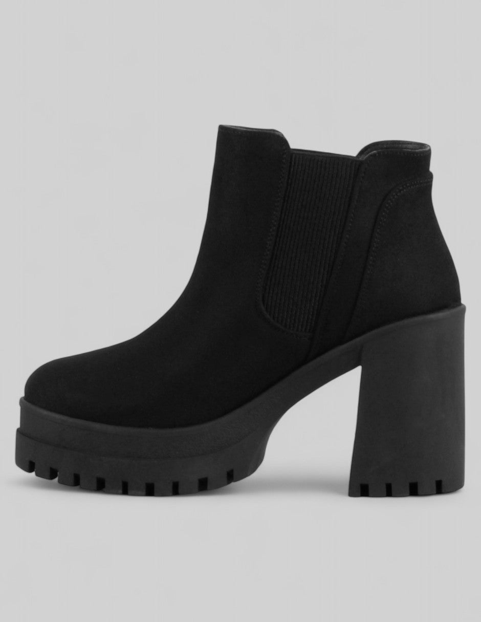 Botín con tacón Osom en Gamuza – Negro
