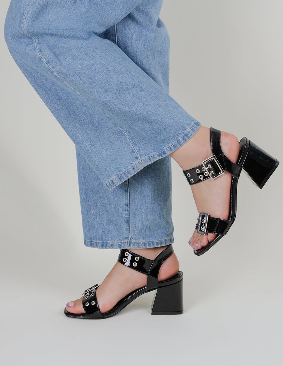 Sandalia con tacón Branka  en Charol – Negro