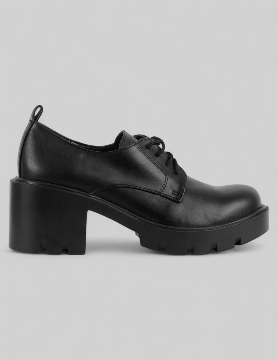 Botín con tacón Ferm en Piel vegana – Negro