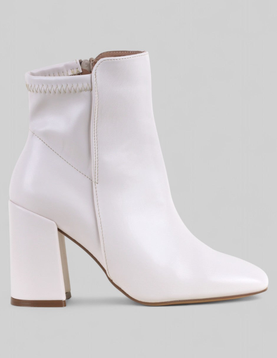 Botín con tacón Aurora en Piel vegana – Beige