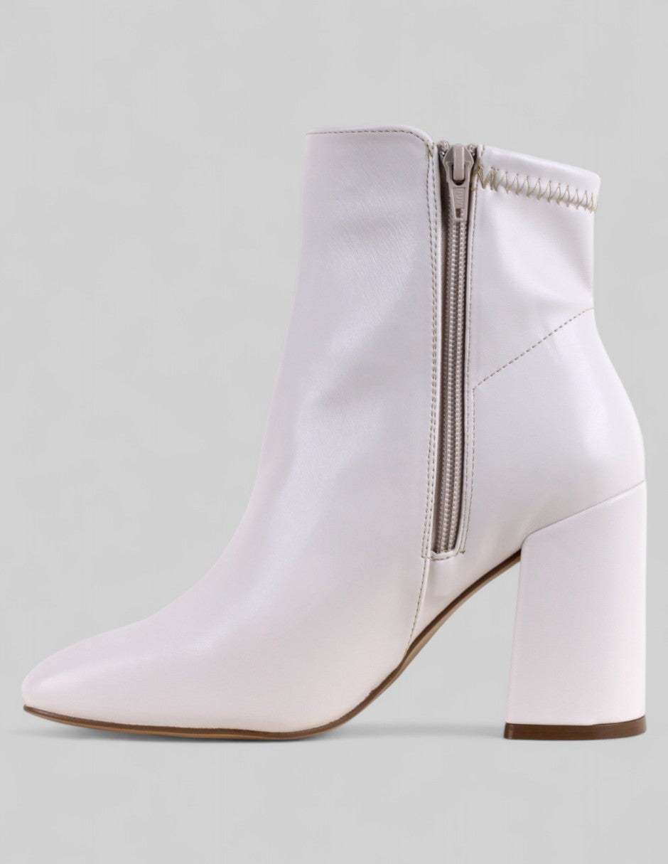 Botín con tacón Aurora en Piel vegana – Beige