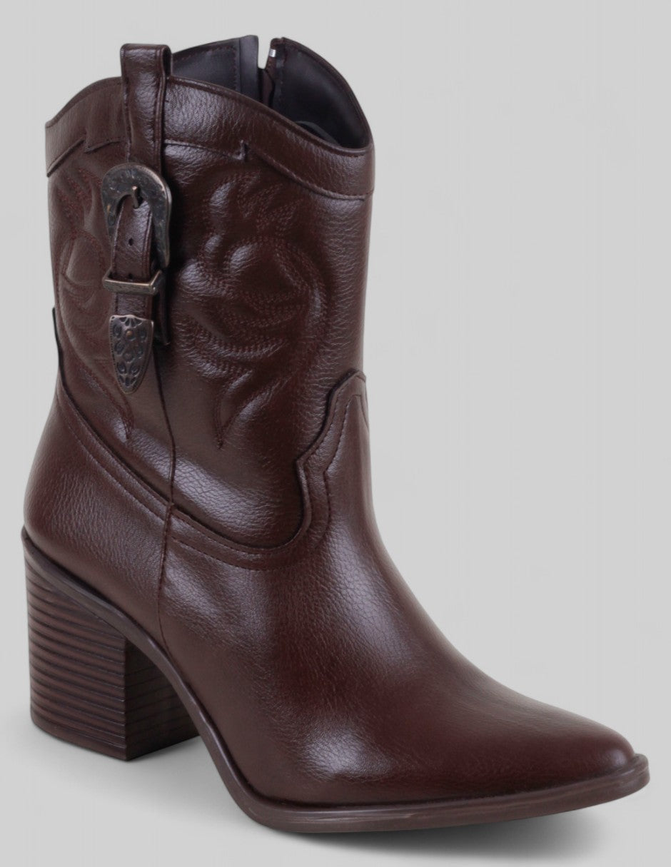 Botas tipo western Exterior Piel vegana Color Café Para Mujer De RBCOLLECTION